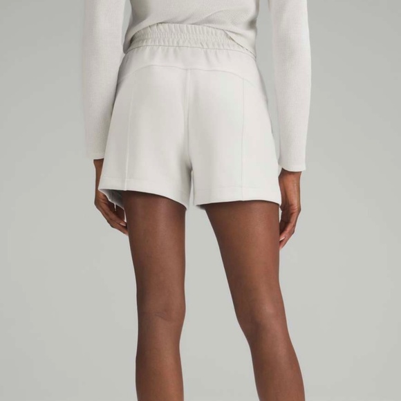 Lululemon Softstreme High-Rise Short 4" Bone - Picture 3 of 6